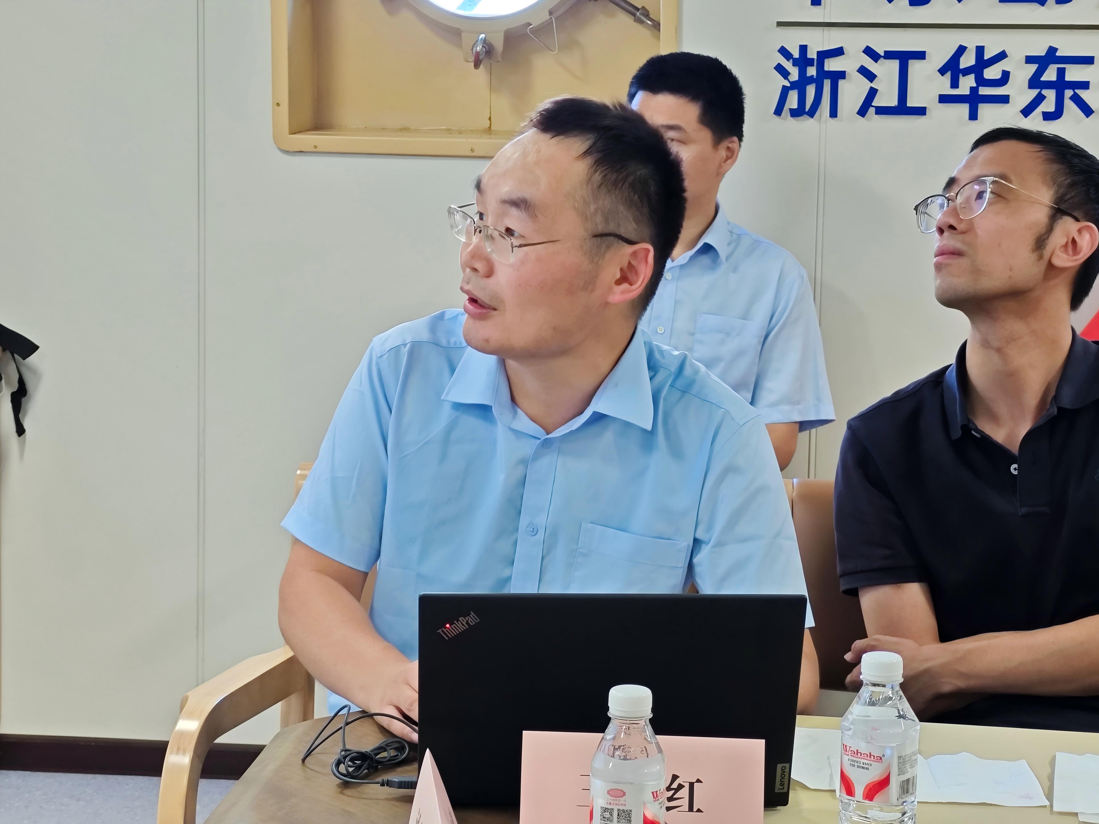 王振红.jpg
